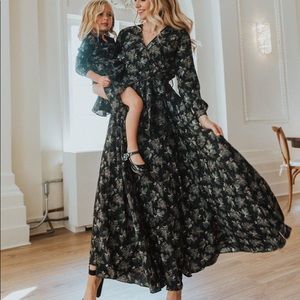 NWOT Ivy City Co. Holly Berry Maxi Dress (medium)